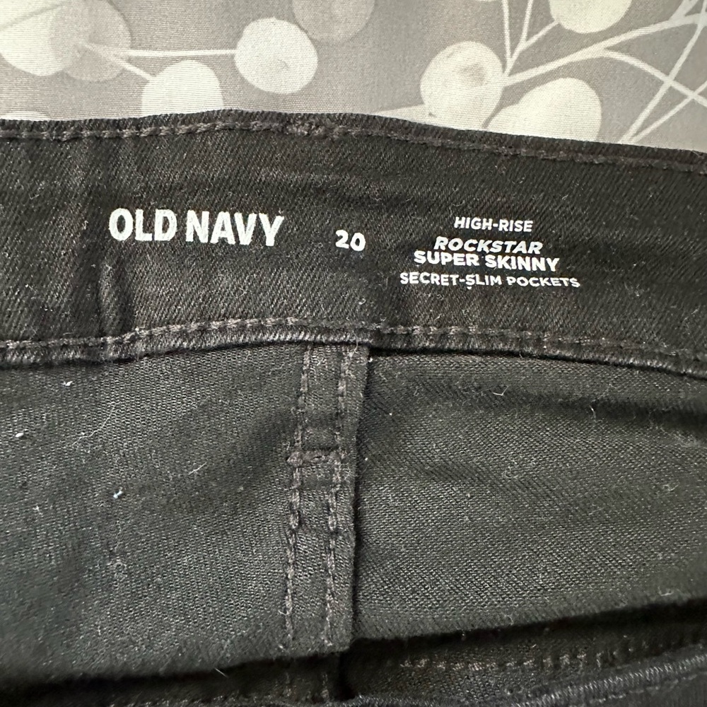 Old Navy size 20 High Rise Rockstar super skinny jean - black